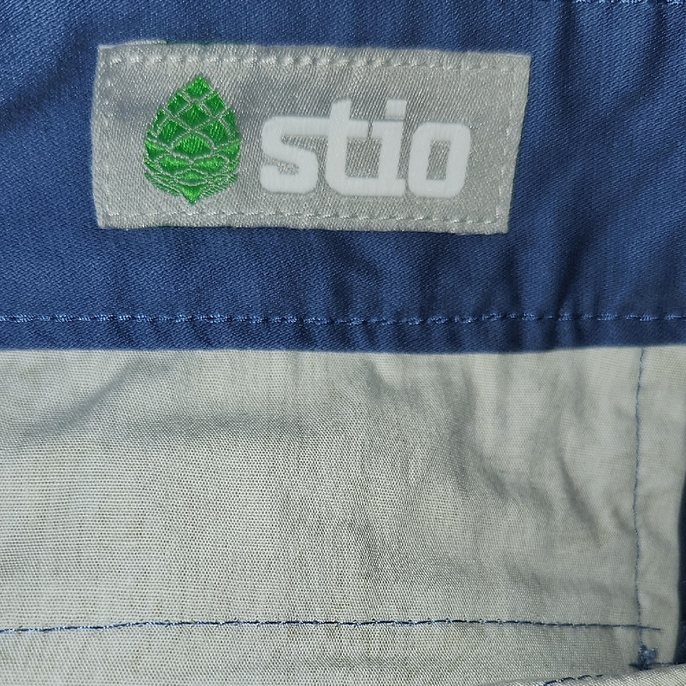 Stio Women's Blue Cargo Shorts - Picture 7 of 11